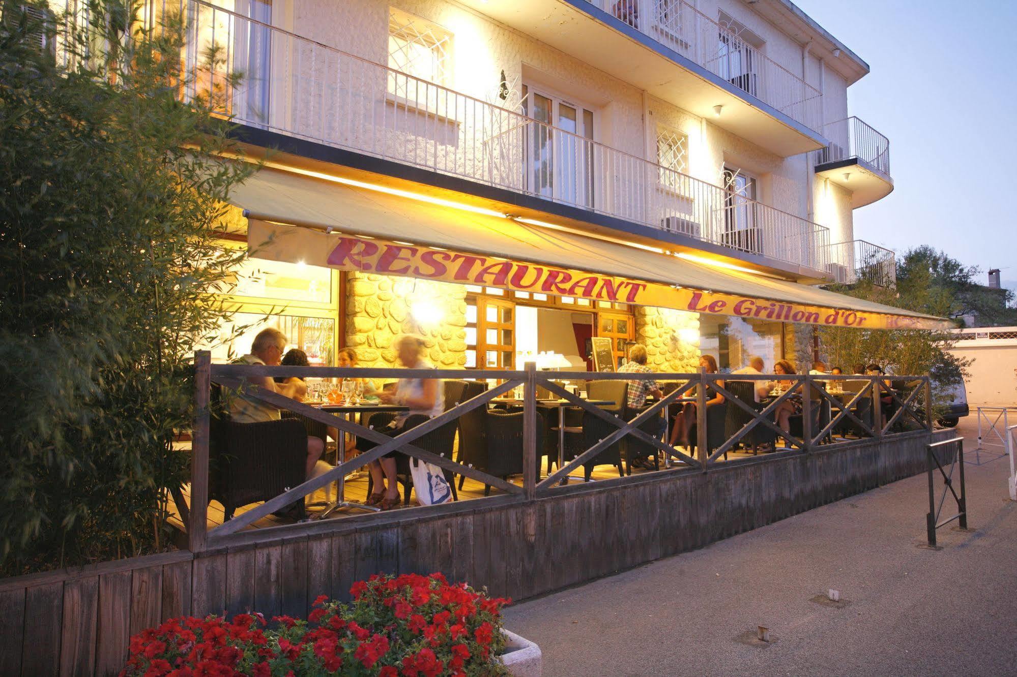 Hotel The Originals Perpignan Sud Le Grillon D'Or Le Boulou Exterior foto