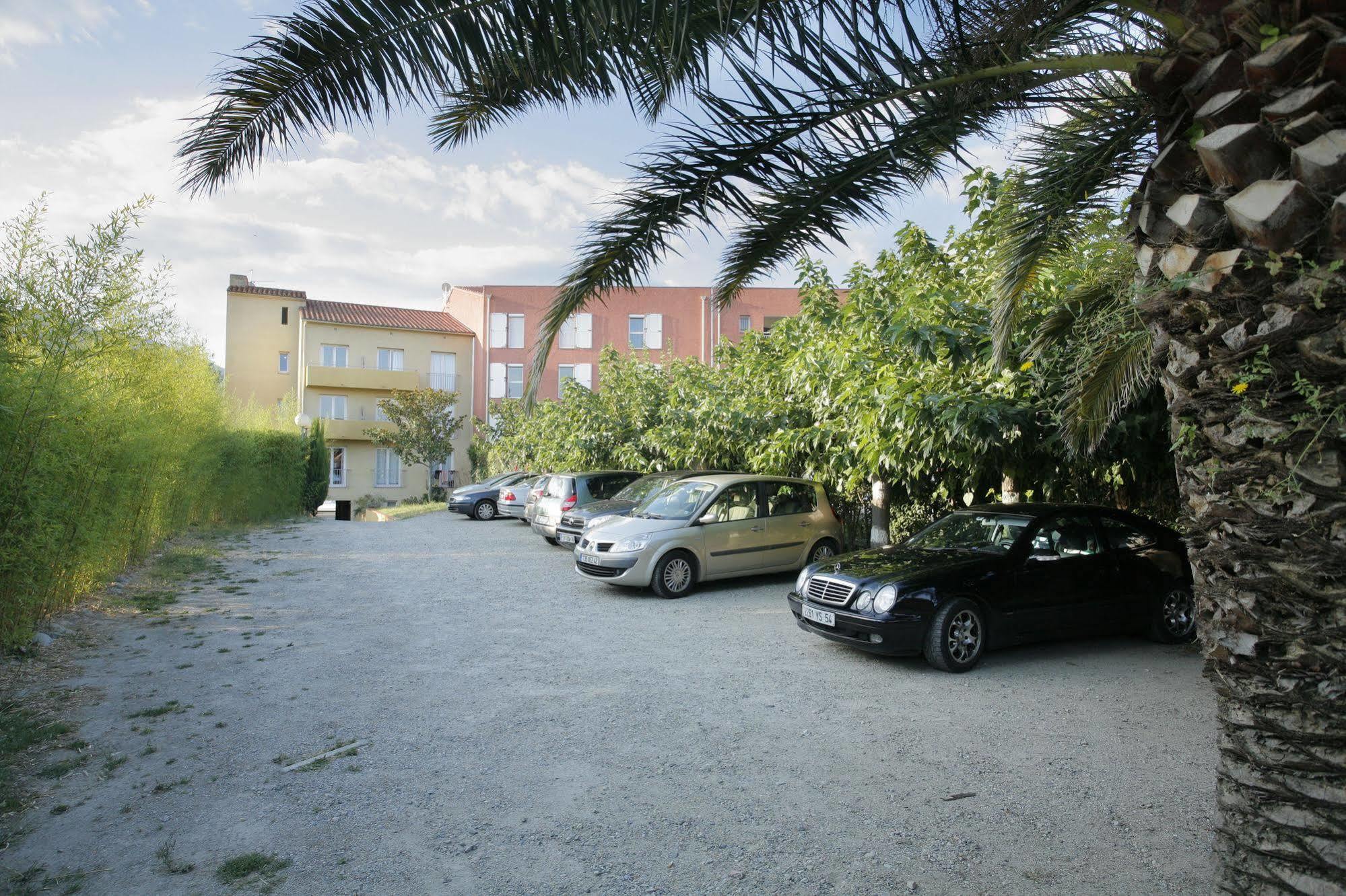 Hotel The Originals Perpignan Sud Le Grillon D'Or Le Boulou Exterior foto