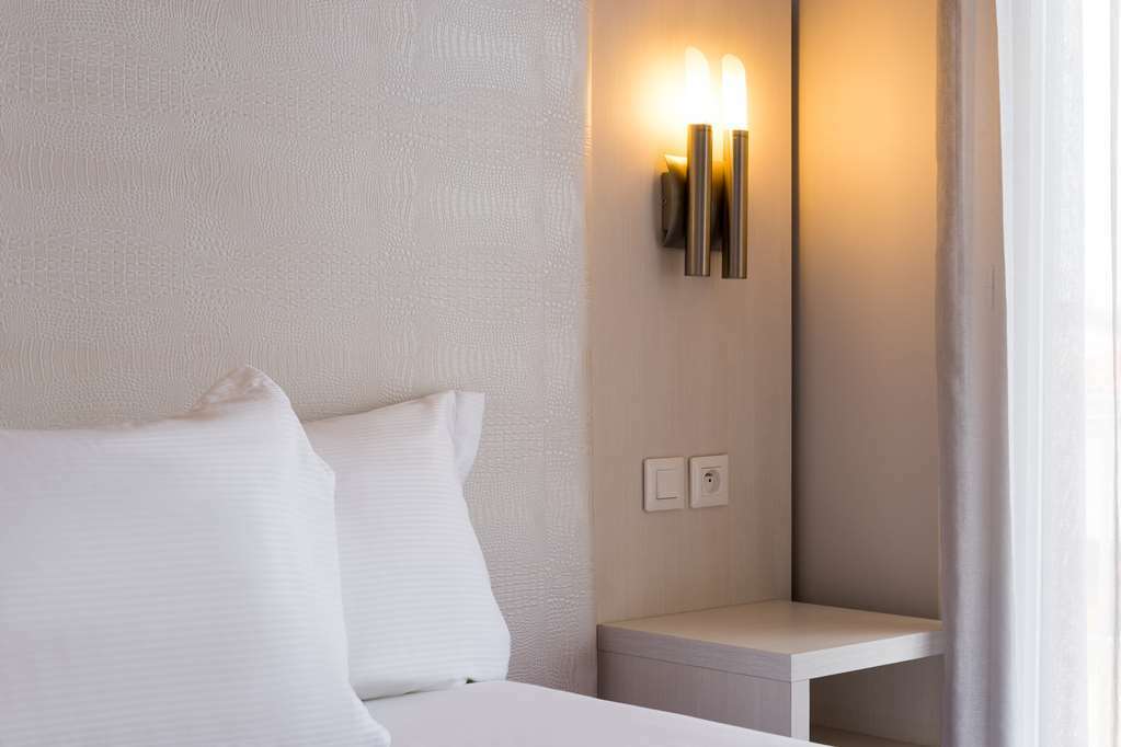 Hotel The Originals Perpignan Sud Le Grillon D'Or Le Boulou Zimmer foto