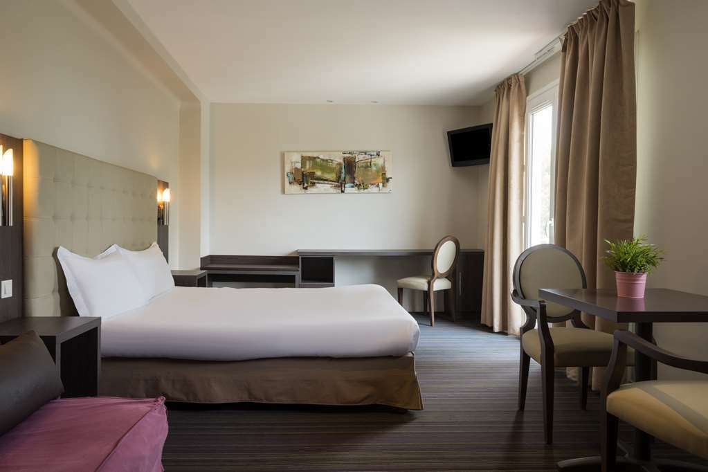 Hotel The Originals Perpignan Sud Le Grillon D'Or Le Boulou Zimmer foto
